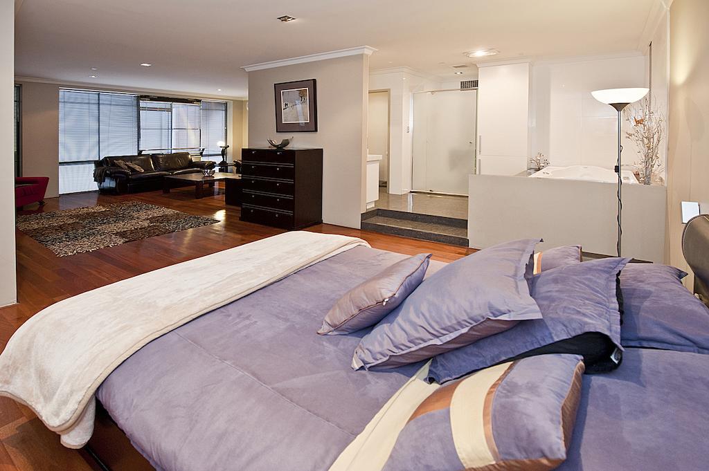 New York On King Apartment Perth Room photo