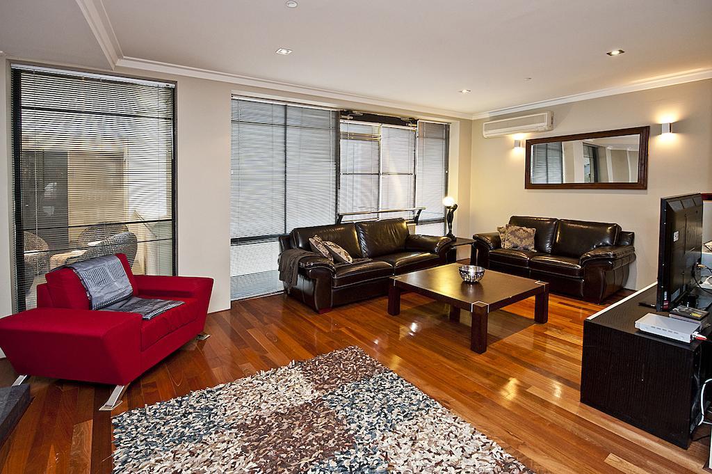 New York On King Apartment Perth Room photo