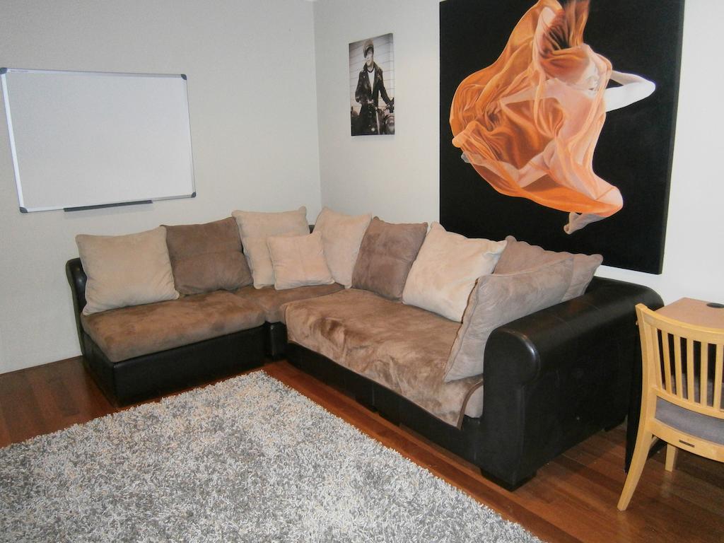 New York On King Apartment Perth Room photo