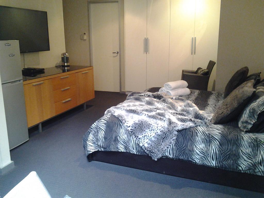 New York On King Apartment Perth Exterior photo